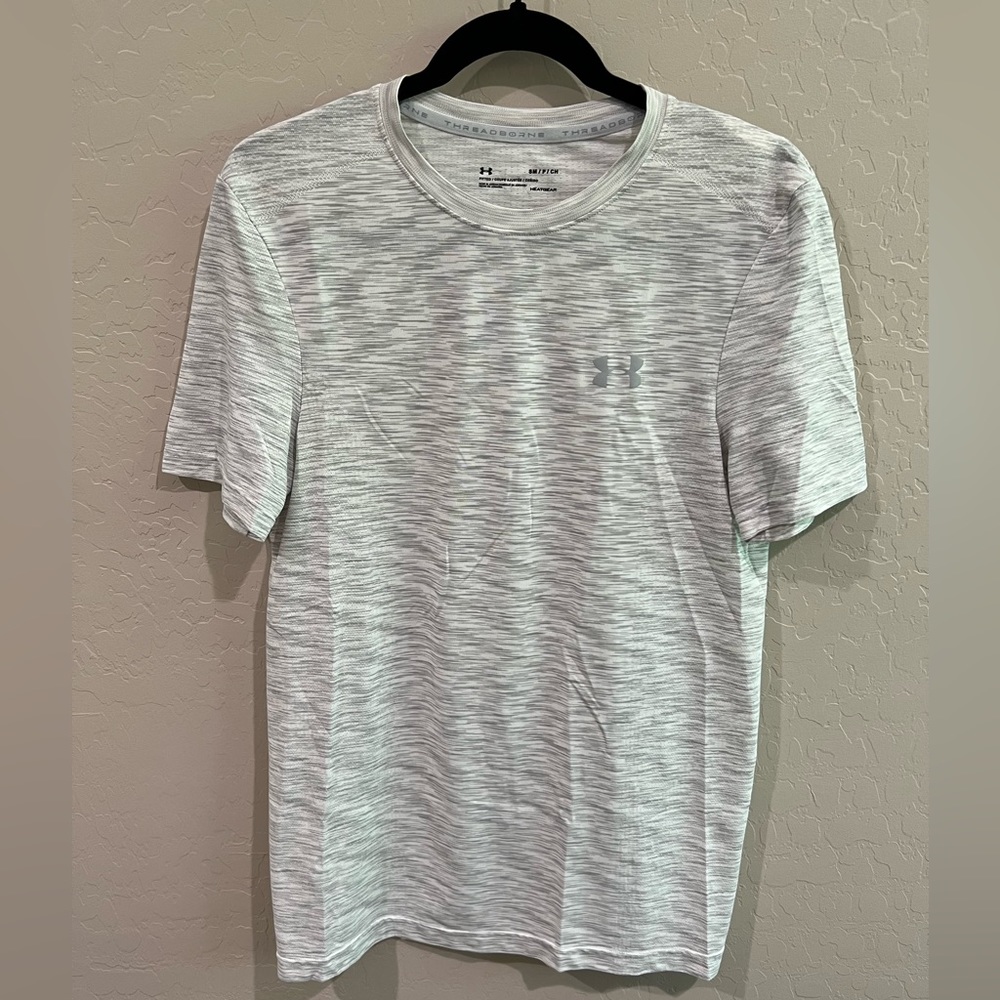 Under Armour Heatgear Mens T-shirt, Size S, Dri-fit, gray/white